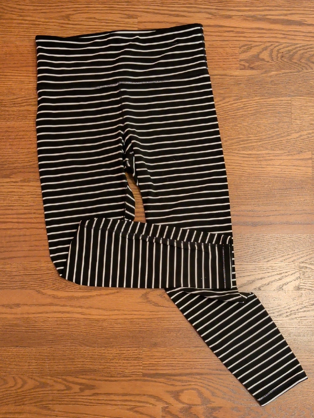 Athleta Black & White Striped  Leggings